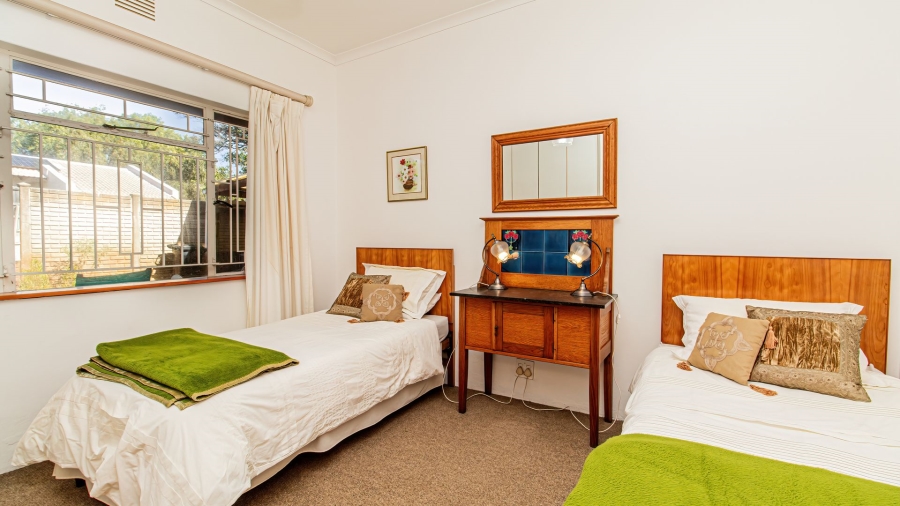 5 Bedroom Property for Sale in The Island Western Cape